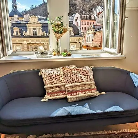 Boutique Across The Hot Springs Apartman Karlovy Vary