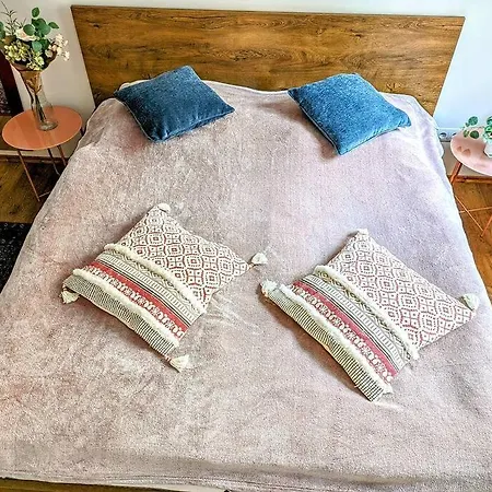 Boutique Across The Hot Springs *