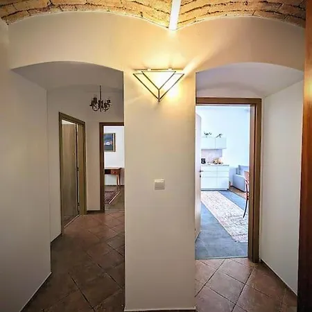 Apartment Boutique Across The Hot Springs Karlovy Vary